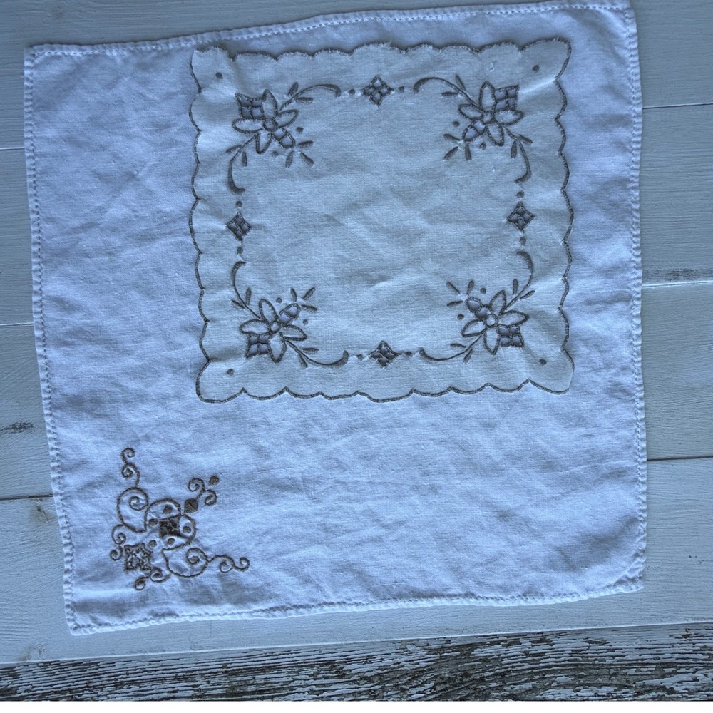 Vintage White Linen Handkerchief Set Brown Floral Embroidery Cutwork Scalloped
